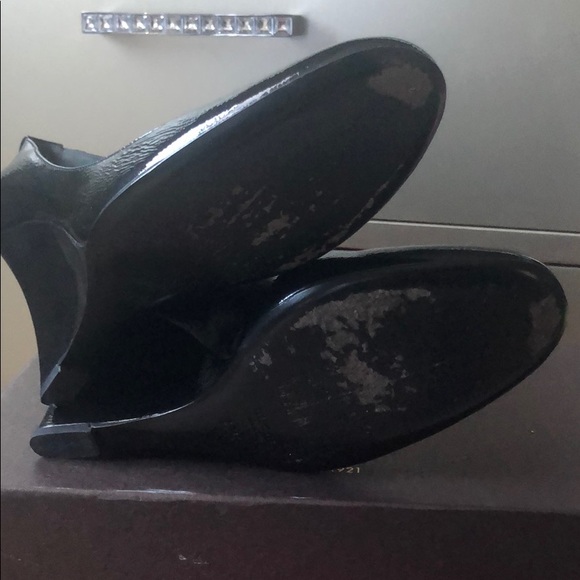 Authentic Gucci Patent Leather Wedges - Picture 5 of 6